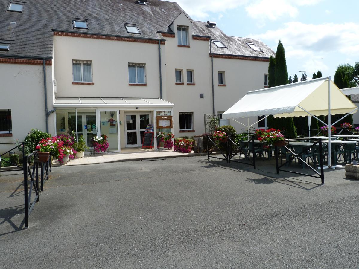 Hostellerie Du Chateau Saint-Pere-sur-Loire Exterior photo